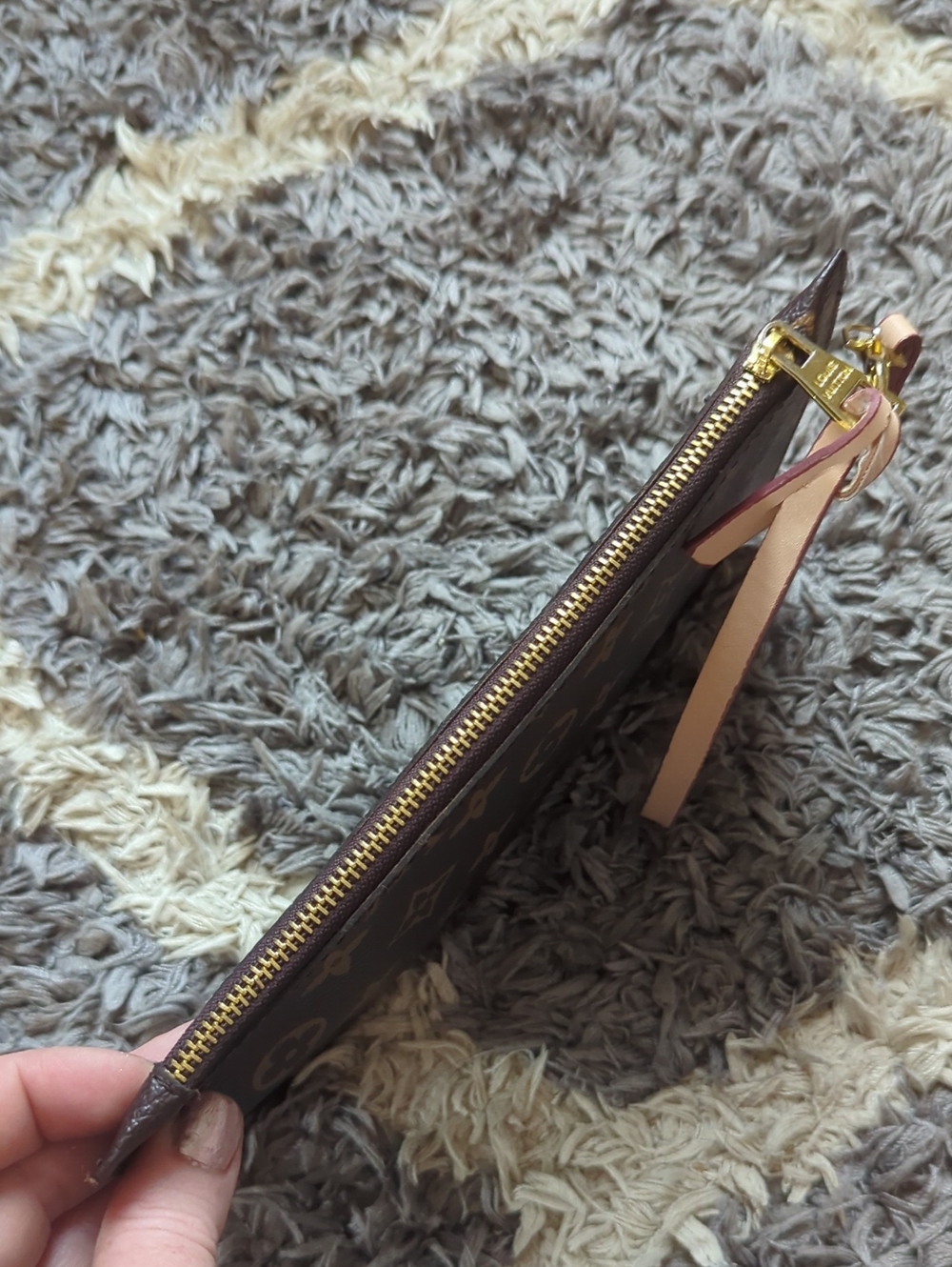 Inspired Louis Vuitton Canvas Wristlet Clutch in Brown Knock Off - Picture 8 of 8